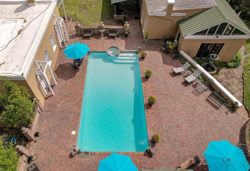 فندق The Inn At Cedar Grove