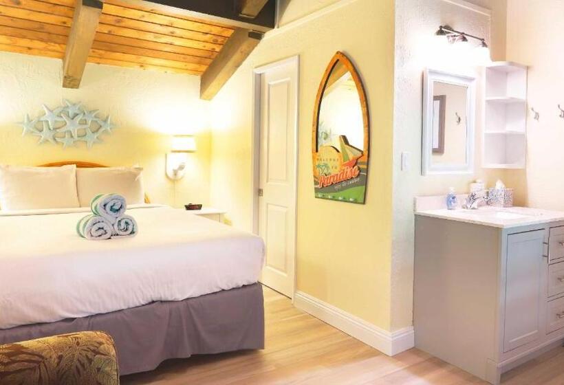 Maui Westside Presents: Papakea J401 Top Floor Ocean Views