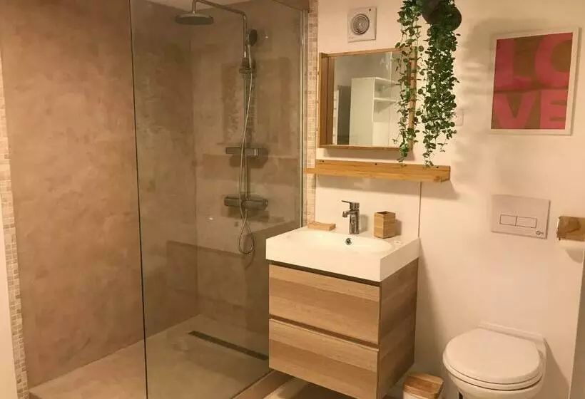 Majatalo Chez Isa, Loft 55m2, Jardin, Vue, Parking, Entrée Autonome