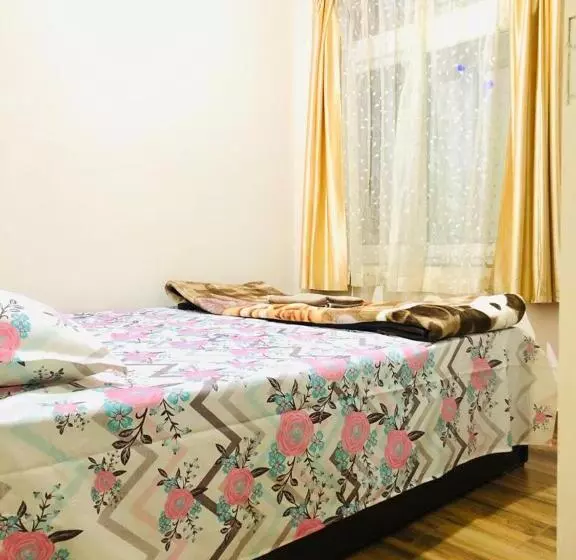 پانسیون Pine Hill Comfort Stay