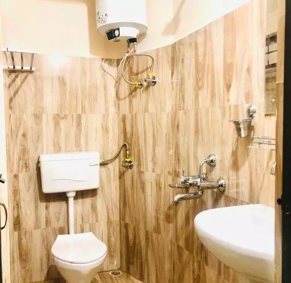 پانسیون Pine Hill Comfort Stay