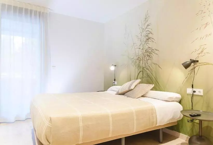 Aparthotel Salburua