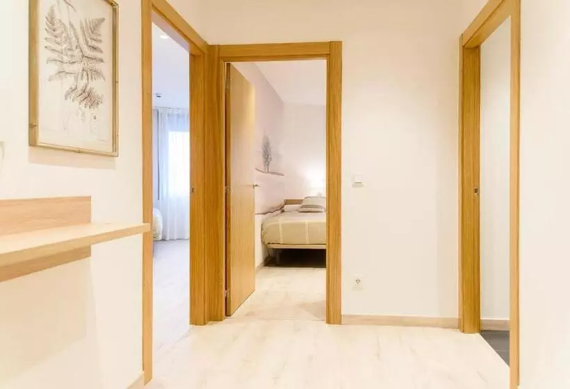 Aparthotel Salburua