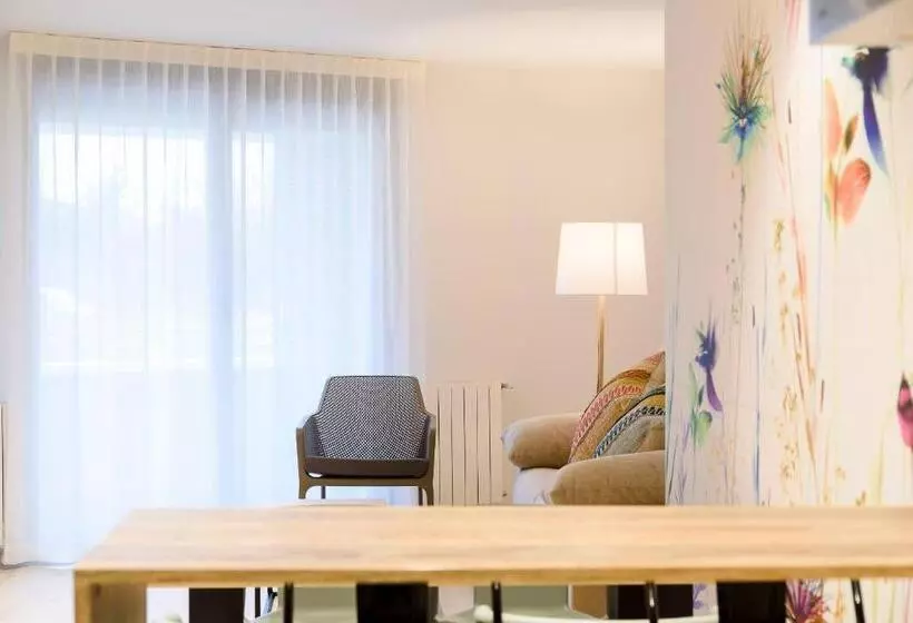Aparthotel Salburua