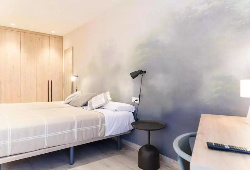 Aparthotel Salburua
