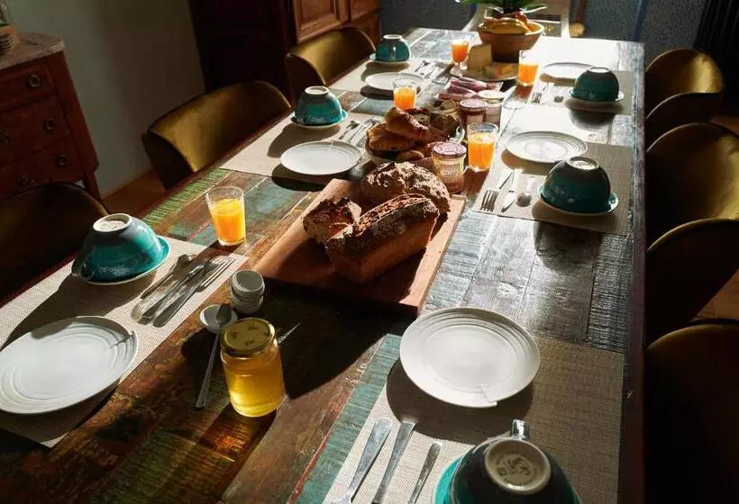 Aamiaismajoitus (B&B) La Porte Des Prés