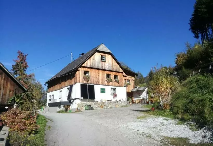Aamiaismajoitus (B&B) Landhaus Gschmeidler