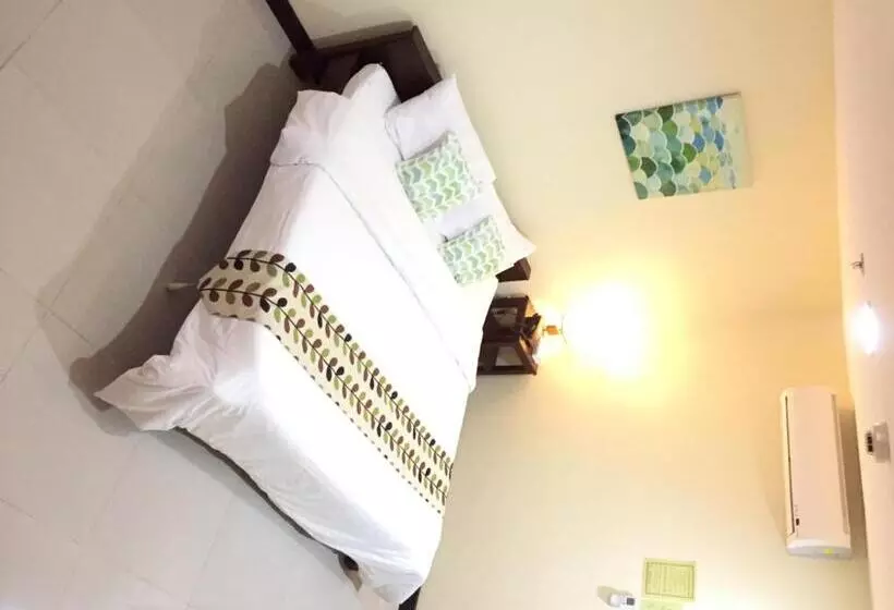 Bopempc Safari Hostel