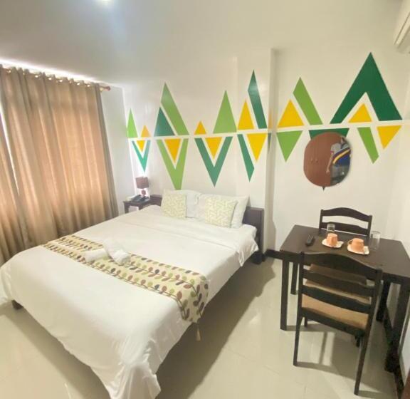 Bopempc Safari Hostel