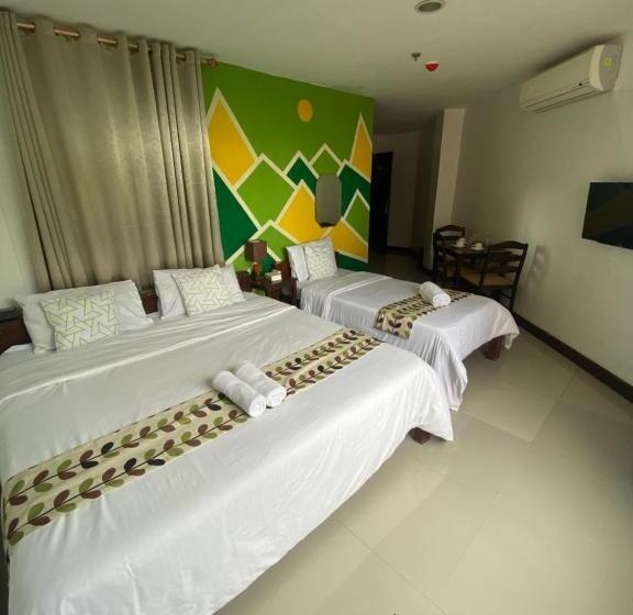 Bopempc Safari Hostel