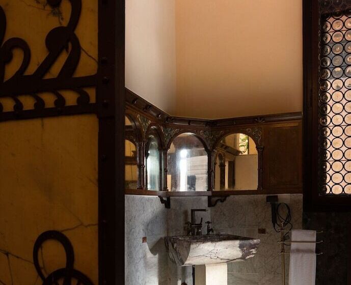 هتل Eight Venezia