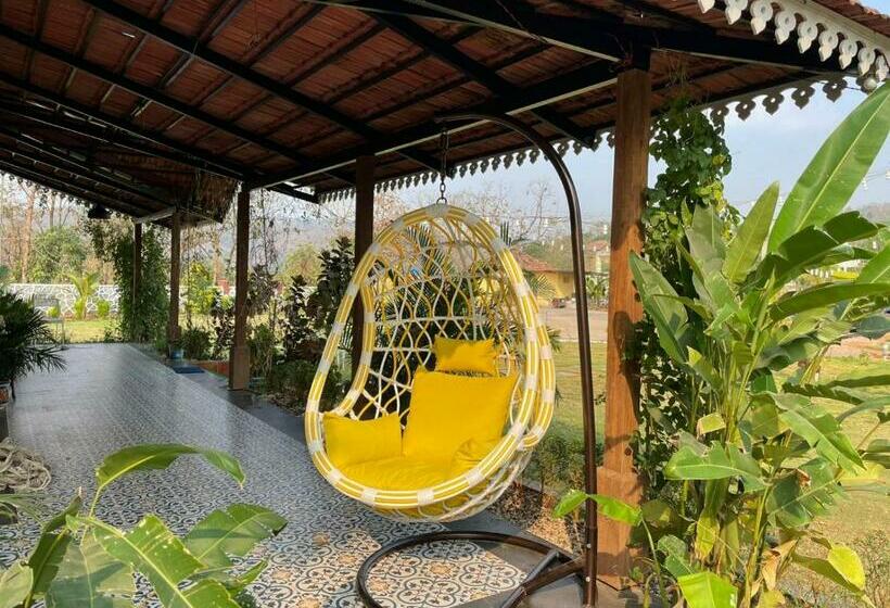 Отель Ellow Stay By Mohan Farm