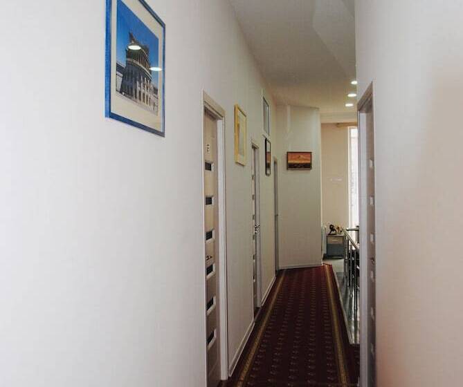 Hotel Erebuni Plaza