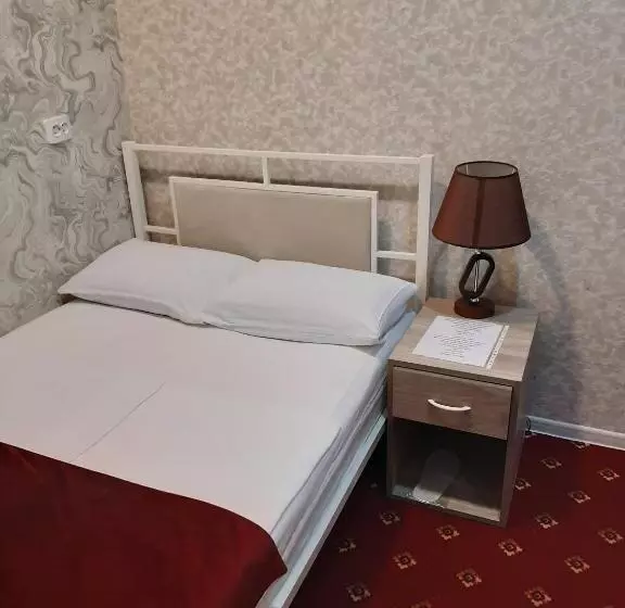 هتل Erebuni Plaza