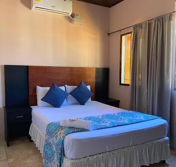 هتل Hospedaje Coffee And Cocktails