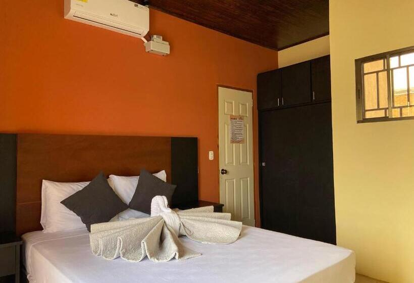 هتل Hospedaje Coffee And Cocktails