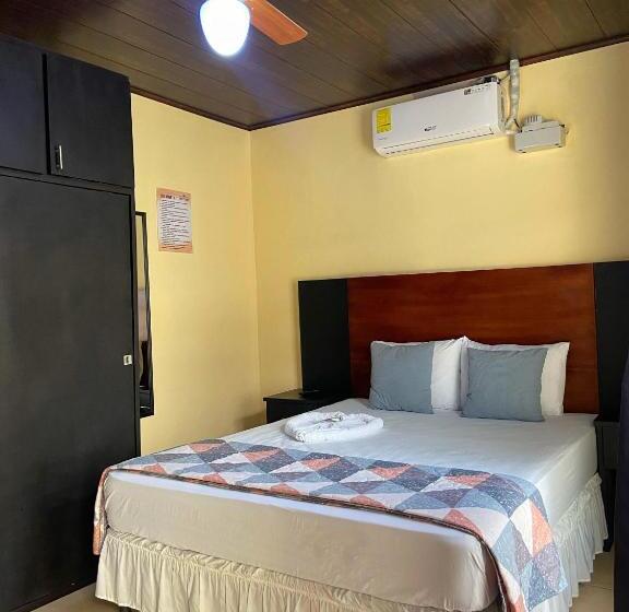 هتل Hospedaje Coffee And Cocktails