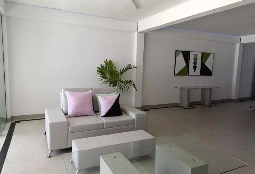 ホテル Josan Villa With A Glorious Beach And Sea View