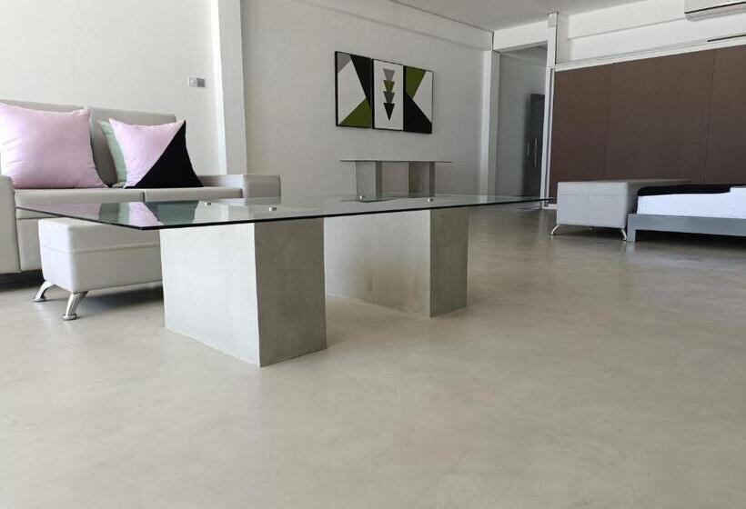 酒店 Josan Villa With A Glorious Beach And Sea View