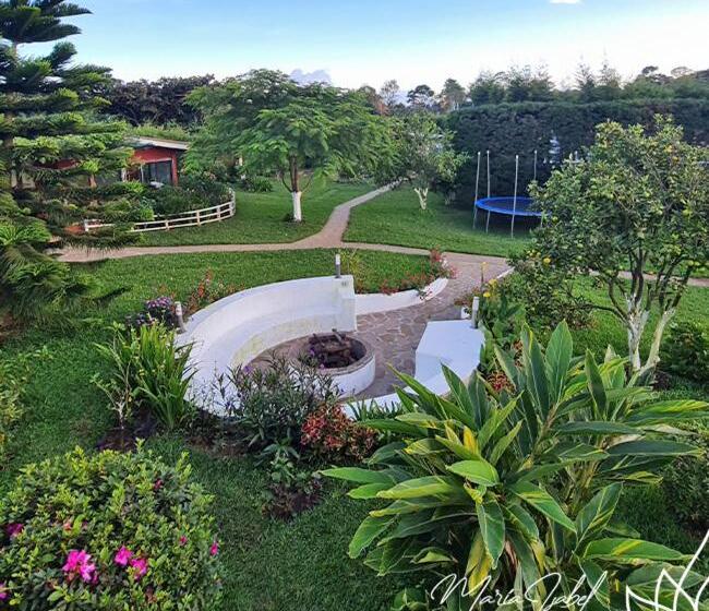 هتل María Isabel Ataco