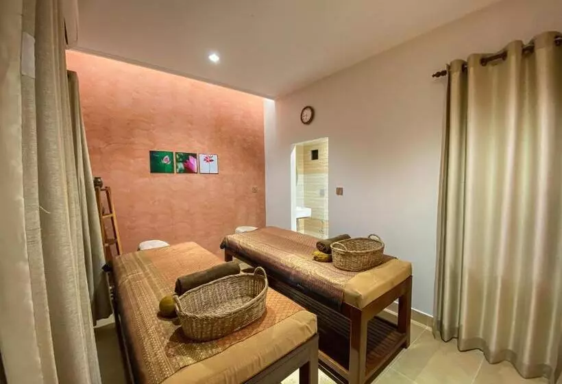 هتل Muni Residence & Spa