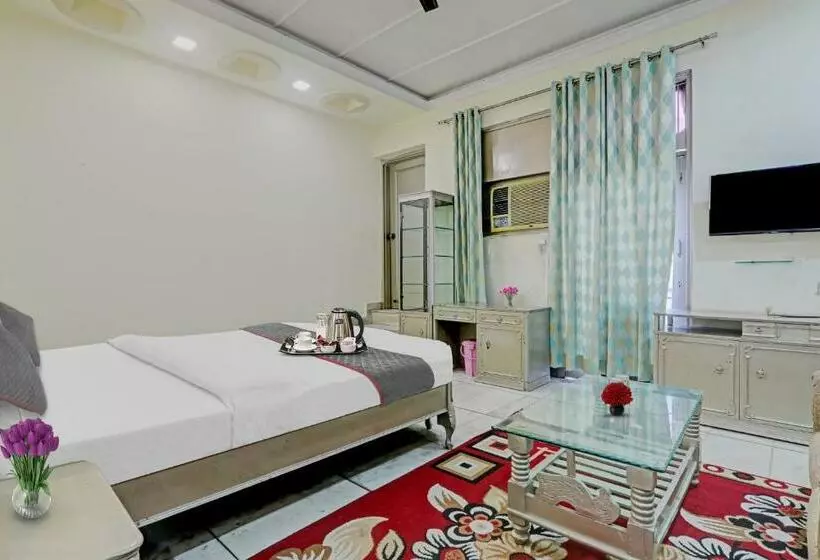 Hotelli Oyo Townhouse 1121 Mandakini Palace