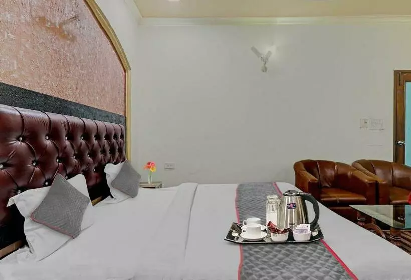 Hotelli Oyo Townhouse 1121 Mandakini Palace