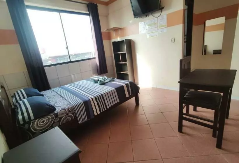 هتل Residencial 14 De Diciembre