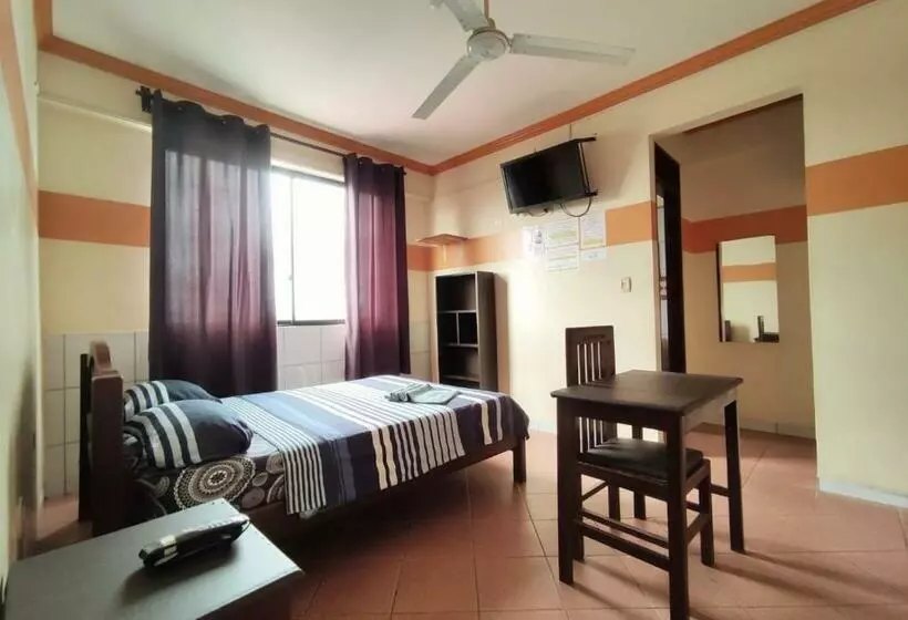 هتل Residencial 14 De Diciembre