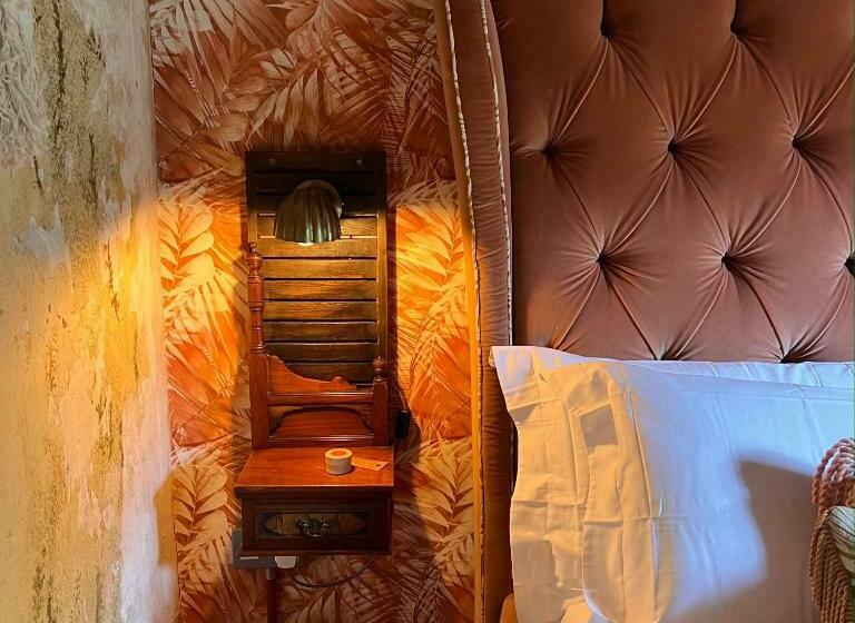 בית מלון כפרי The George & Heart House