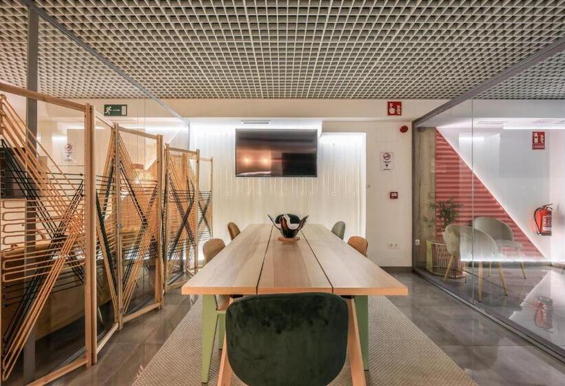 پانسیون Amazinn Places Blasco De Garay 105