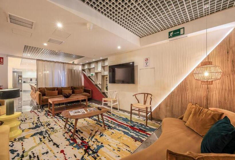 پانسیون Amazinn Places Blasco De Garay 105