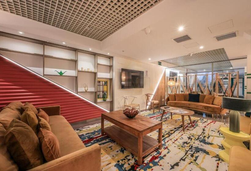 پانسیون Amazinn Places Blasco De Garay 105