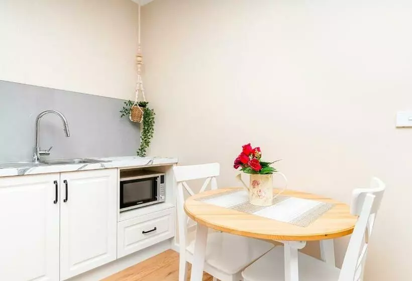 ペンション Central Guest Studio With Secure Parking!