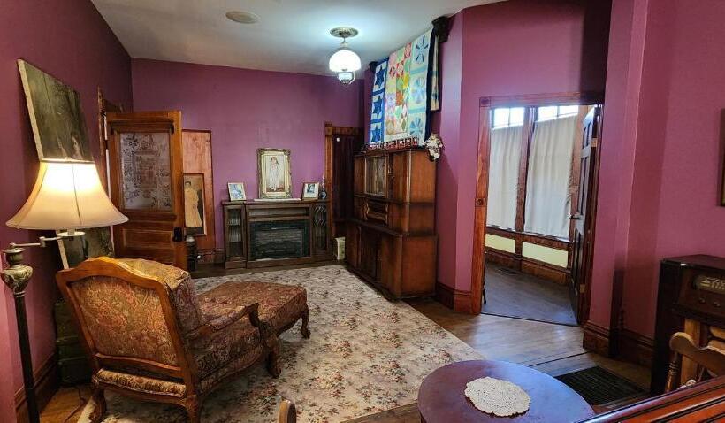 The Carson House Bed & Breakfast