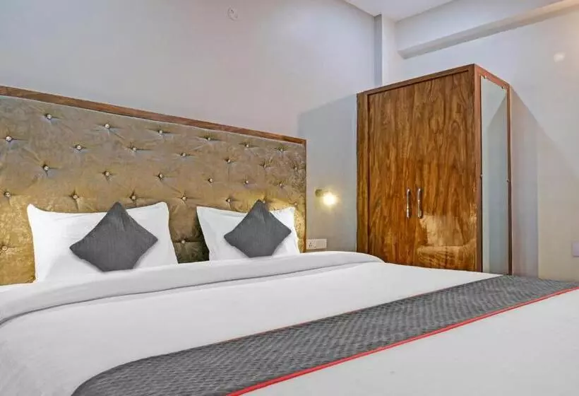 Hotelli Townhouse Navneeta Grand