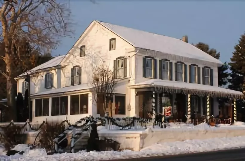 1825 Inn Bed And Breakfast