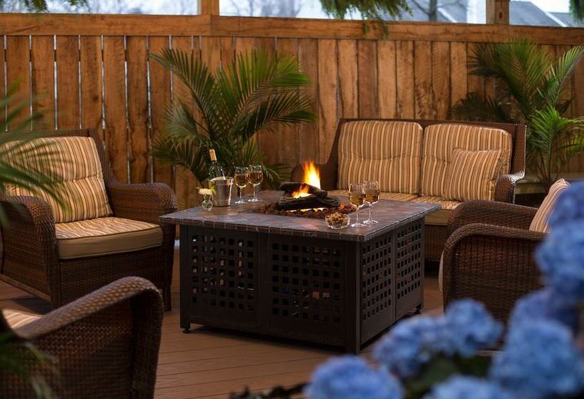 1825 Inn Bed And Breakfast