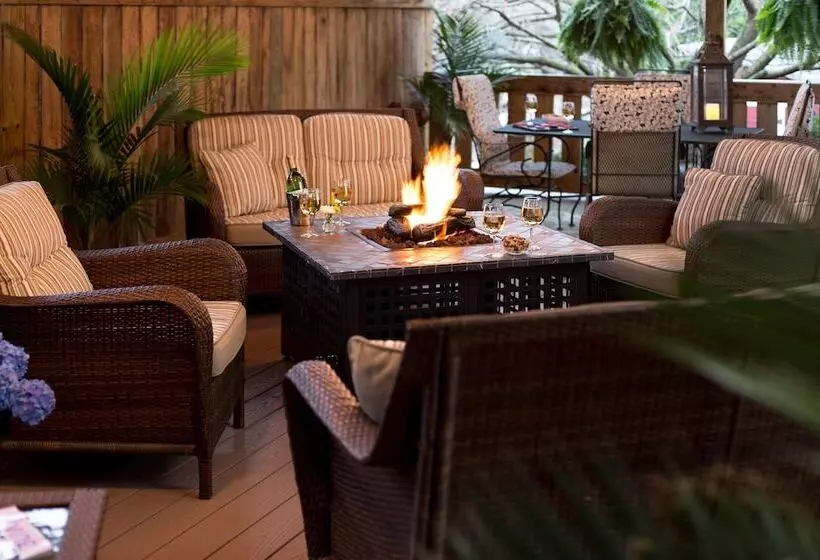 1825 Inn Bed And Breakfast