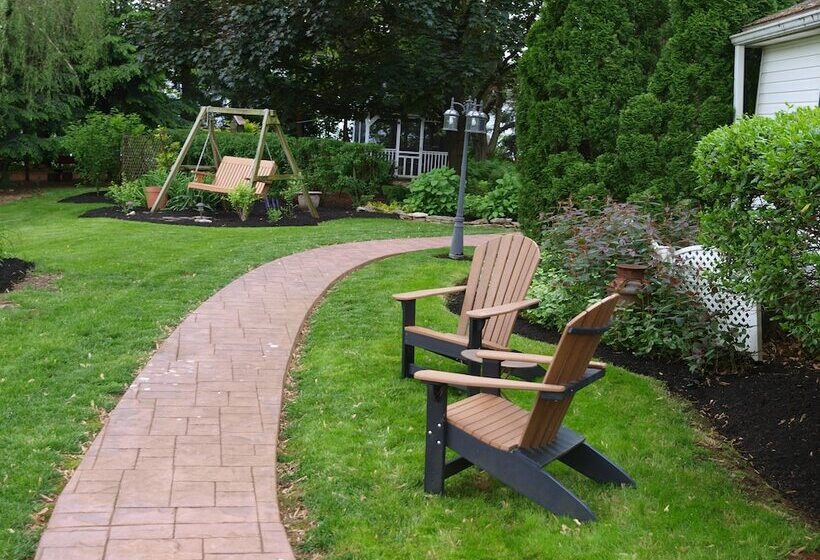 1825 Inn Bed And Breakfast