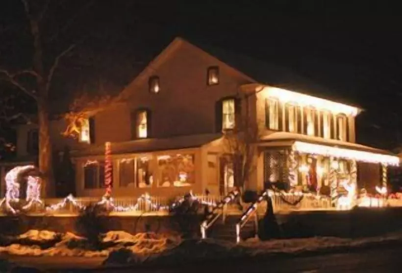 1825 Inn Bed And Breakfast