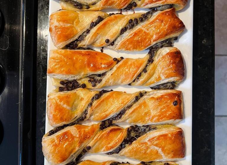 Almondy Inn Bed & Breakfast