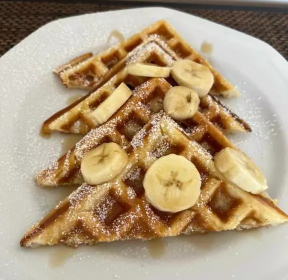 Almondy Inn Bed & Breakfast