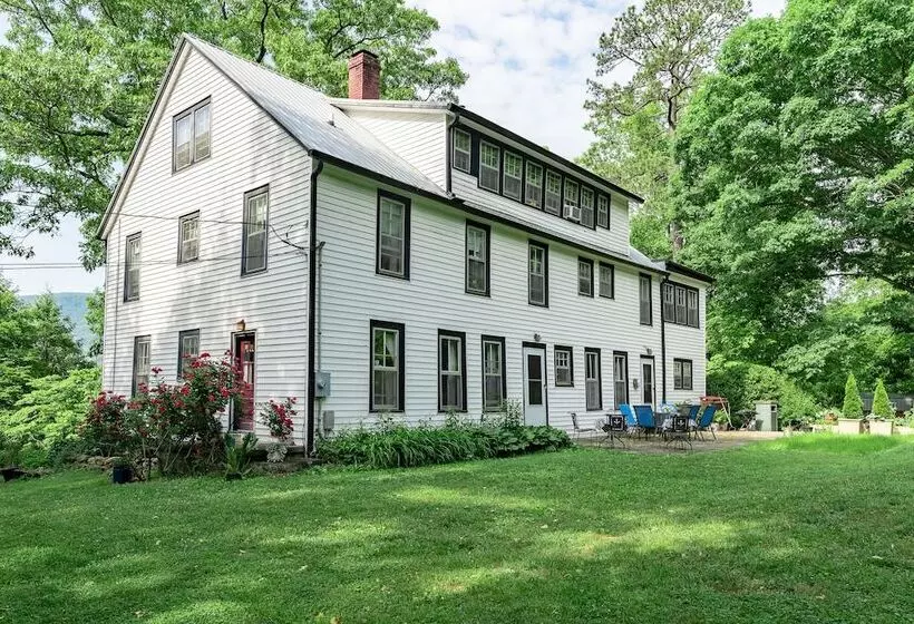 Bed and Breakfast Black Mountain Inn