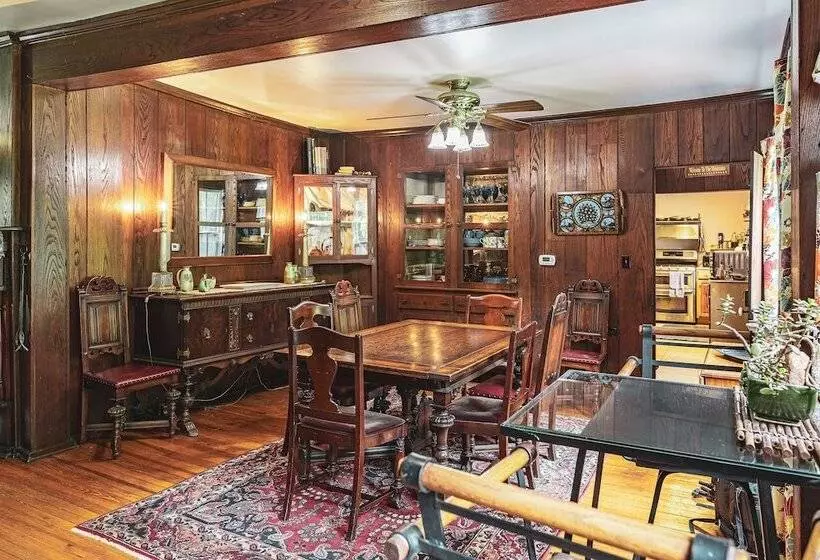 Bed and Breakfast Black Mountain Inn