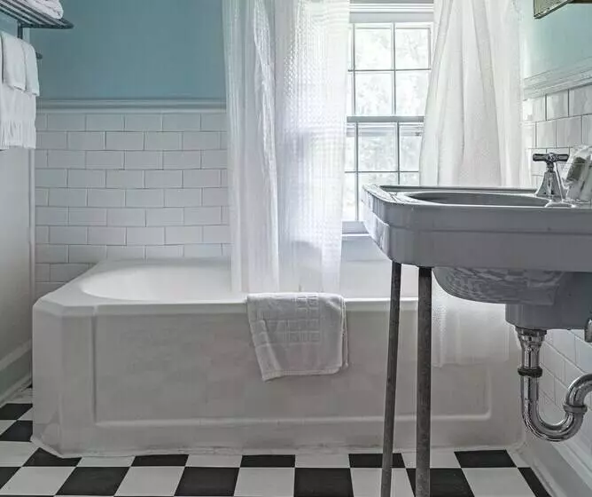 Bed and Breakfast Black Mountain Inn