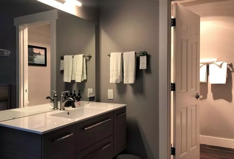 تختخواب و صبحانه Blue Elk Inn