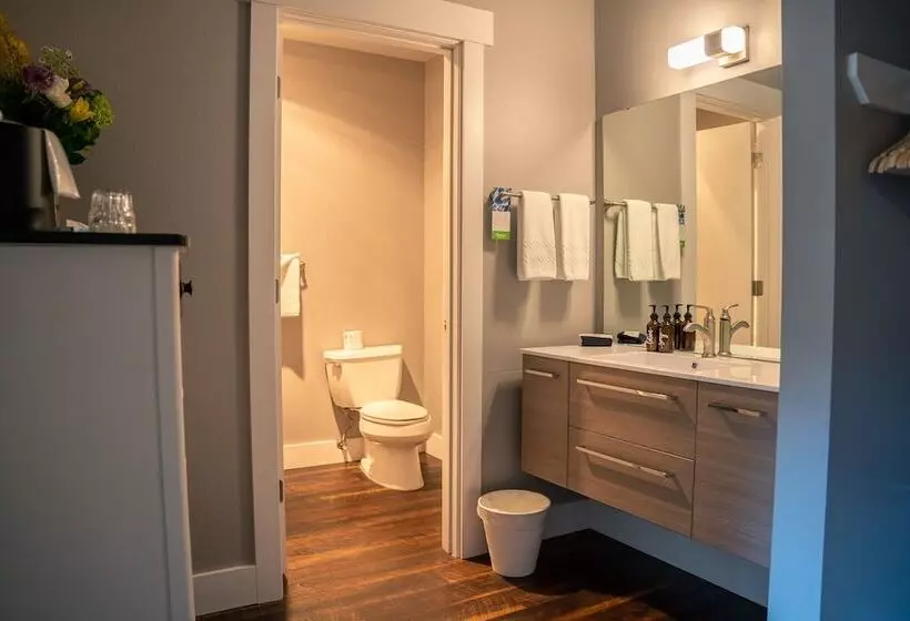 تختخواب و صبحانه Blue Elk Inn