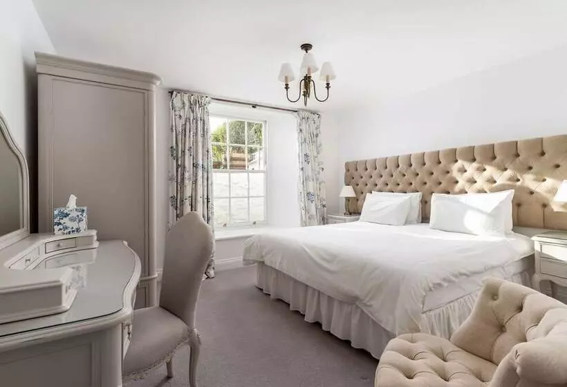 צימר Camilla House Garden Flat