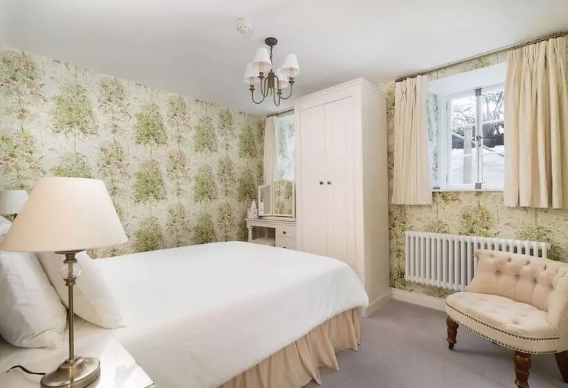 צימר Camilla House Garden Flat